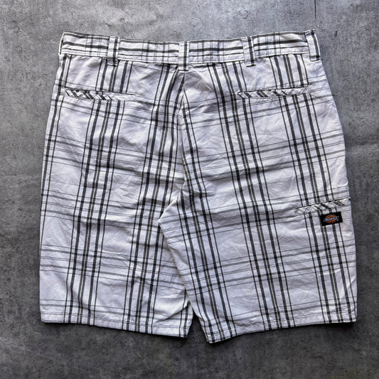 Dickies Plaid Cargo Shorts (Y2K Era)