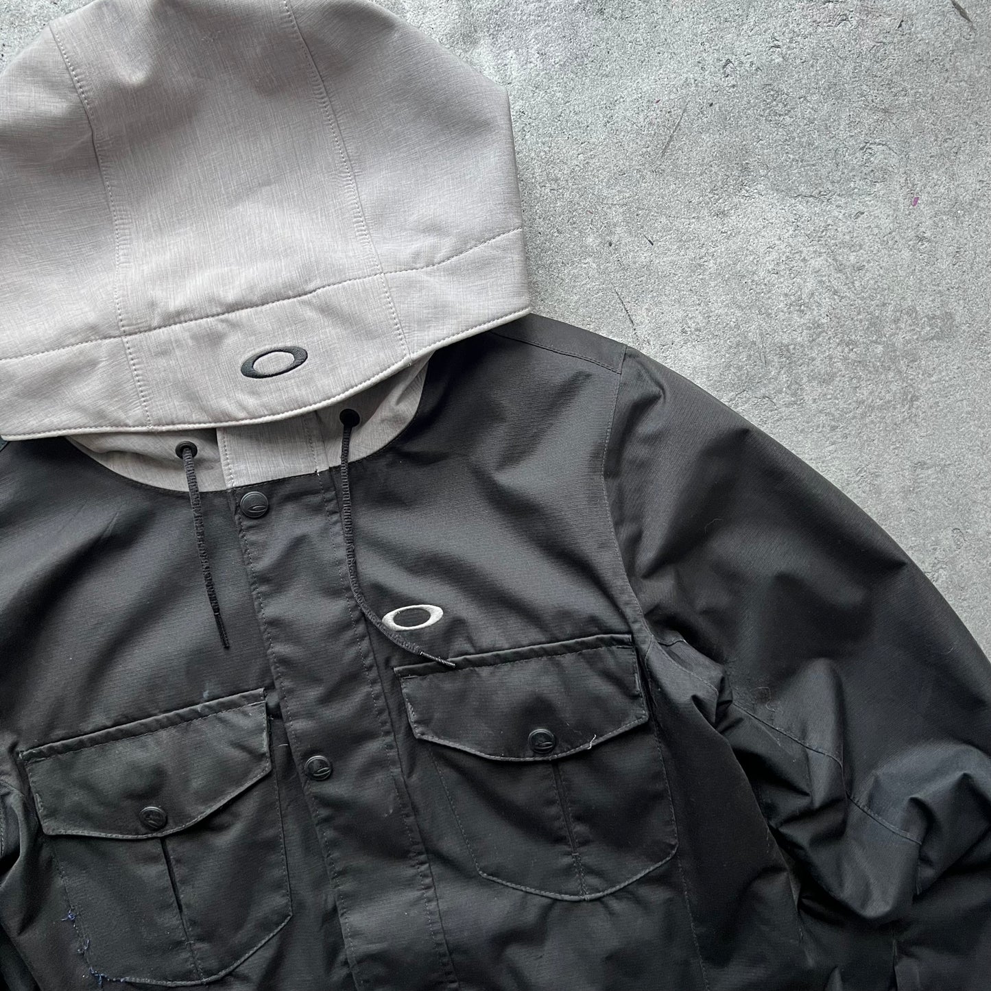 Oakley Windbreaker Gorpcore