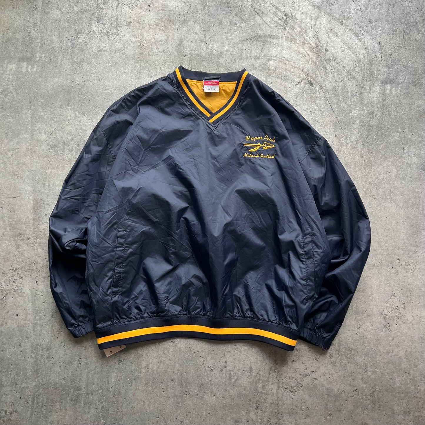 Champion Longsleeve V-neck Windbreaker