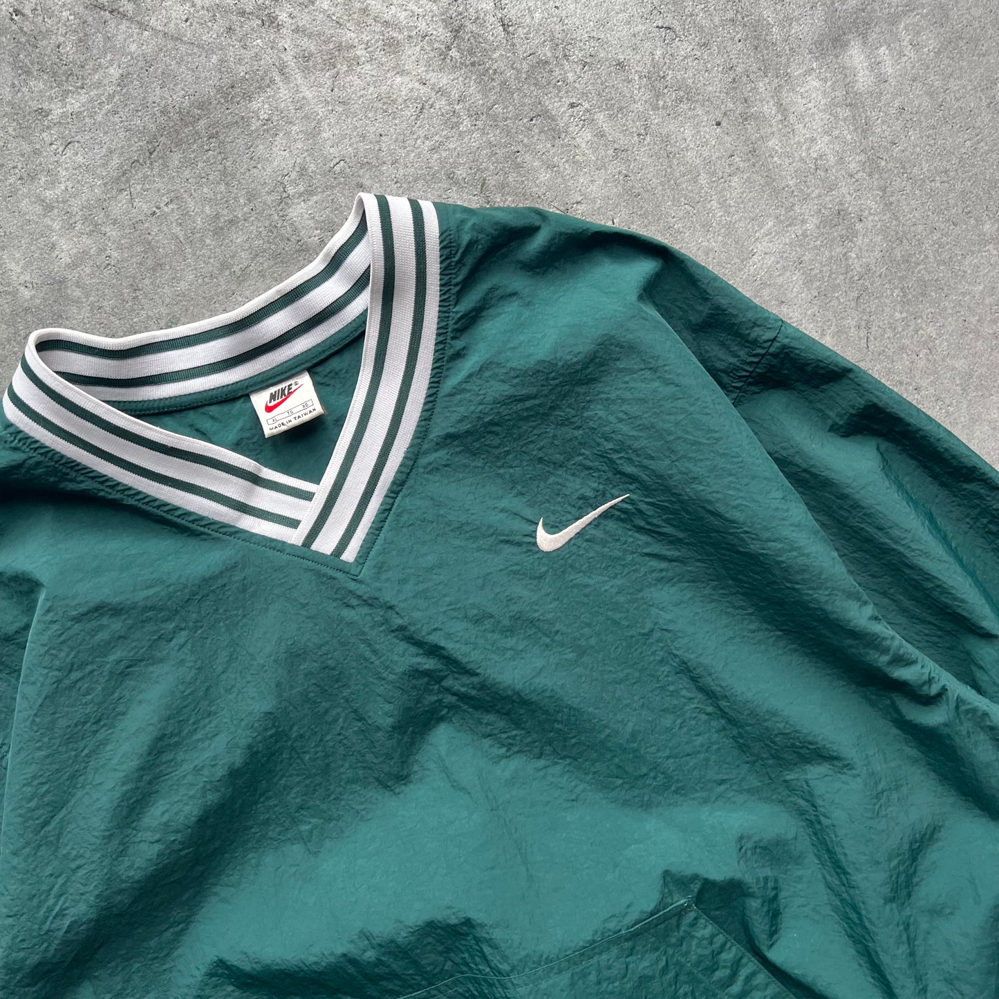 Nike Longsleeve V-neck 90’s Windbreaker